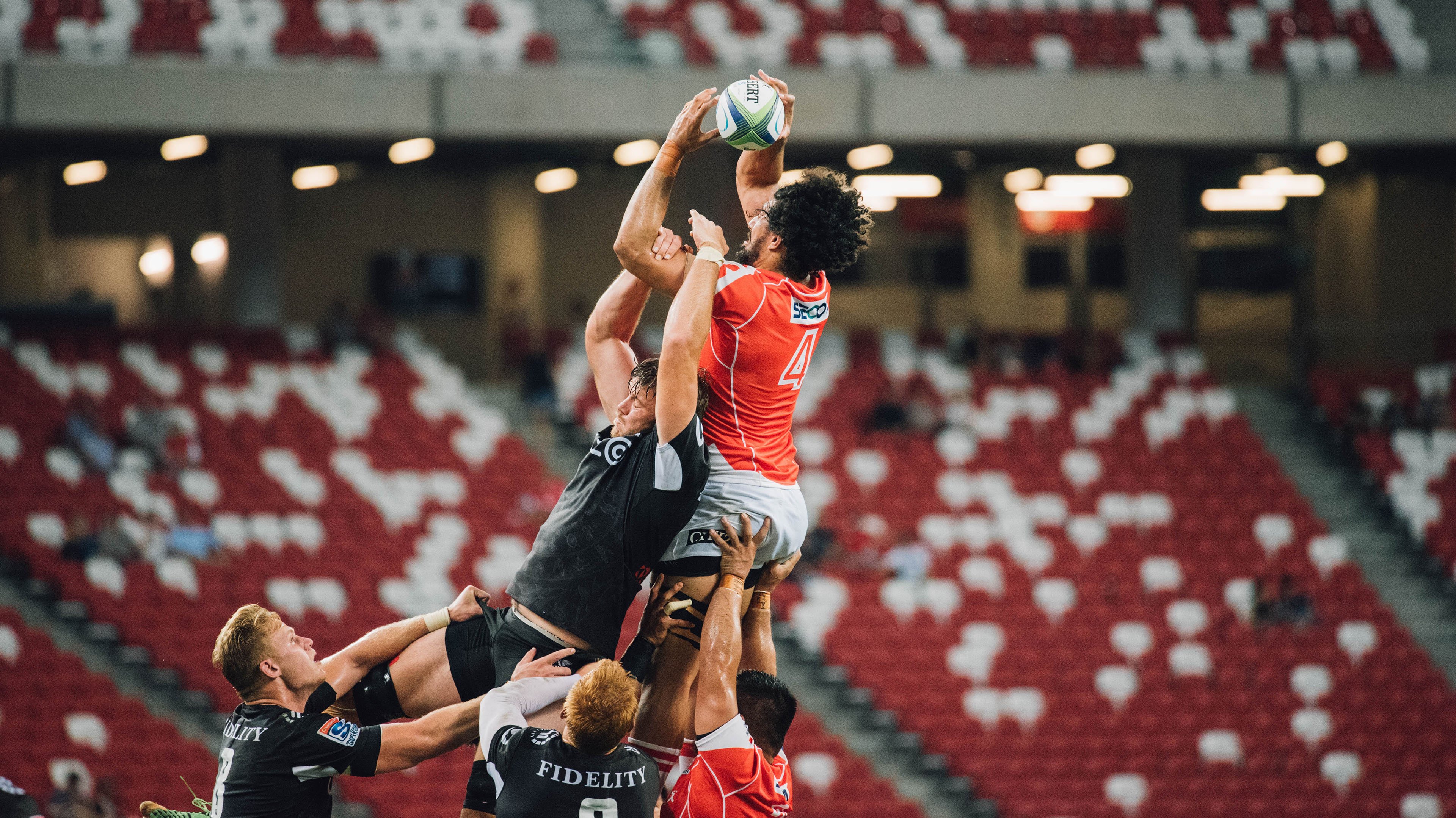 赛道上的逆袭，雷诺绝杀红牛，周冠宇状态火热点燃F1新希望